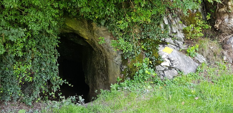 Die Höhle am Hochweg